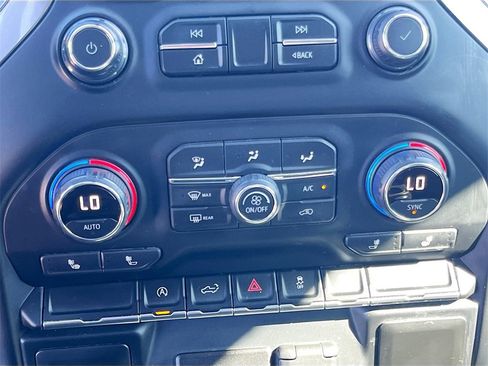 Used 2020 Chevrolet Silverado 1500 LT w/ Texas Edition image 15