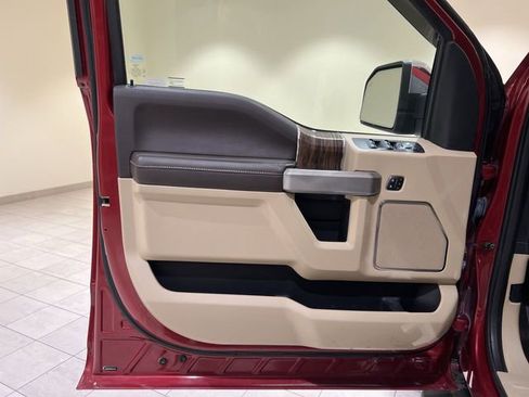Used 2018 Ford F150 Lariat w/ Equipment Group 502A Luxury AWD/4WD image 21