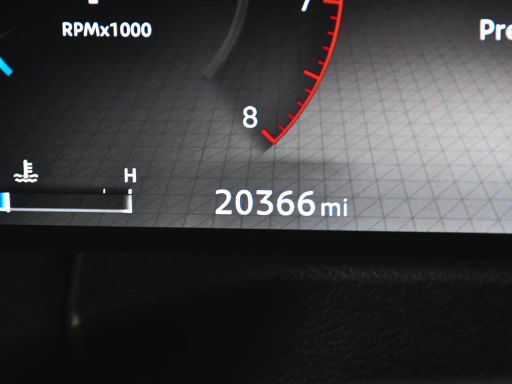 Used 2025 Nissan Armada SV AWD/4WD image 17
