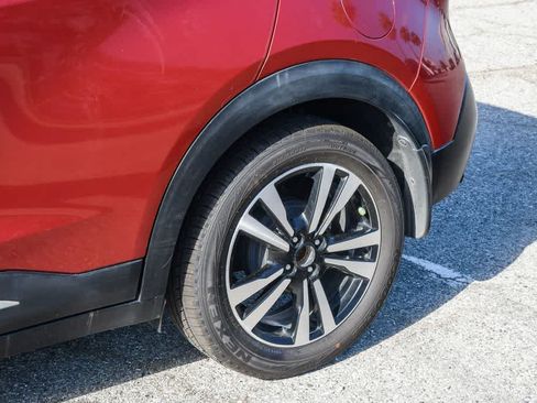 Used 2020 Nissan Kicks SR FWD image 12