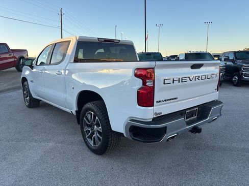 Used 2021 Chevrolet Silverado 1500 LT w/ Z71 Off-Road Package image 4