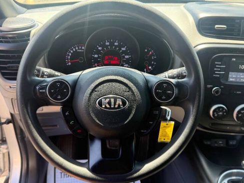 Used 2019 Kia Soul FWD image 13