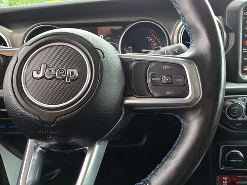 Used 2023 Jeep Wrangler Unlimited Rubicon 4xe w/ Cold Weather Group AWD/4WD image 14