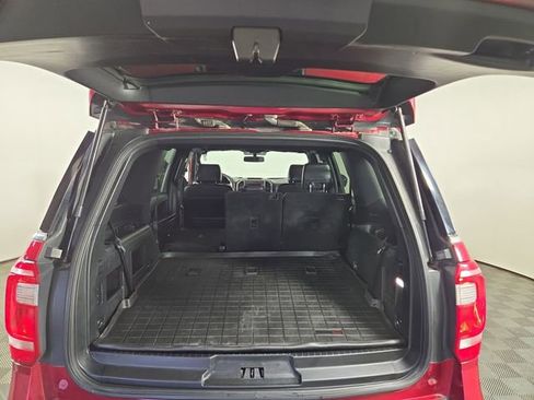 Used 2019 Ford Expedition XLT w/ Equipment Group 201A AWD/4WD image 33