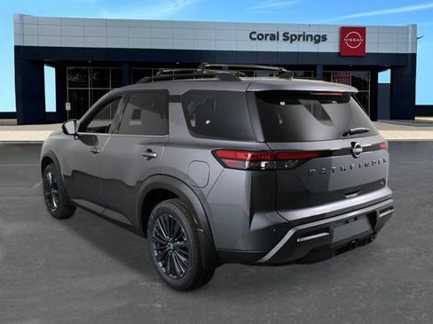 New 2026 Nissan Pathfinder SL w/ SL Premium Package (P04) FWD image 3