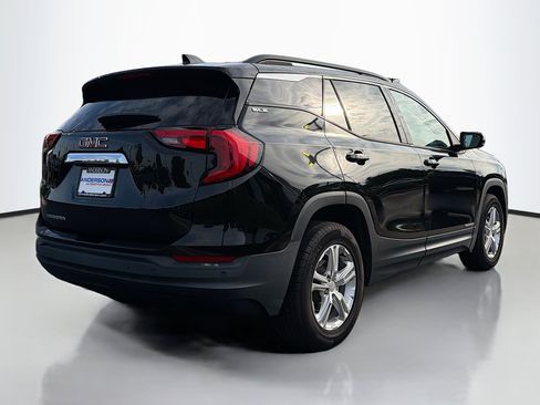 Used 2018 GMC Terrain SLE w/ Driver Convenience Package FWD image 2