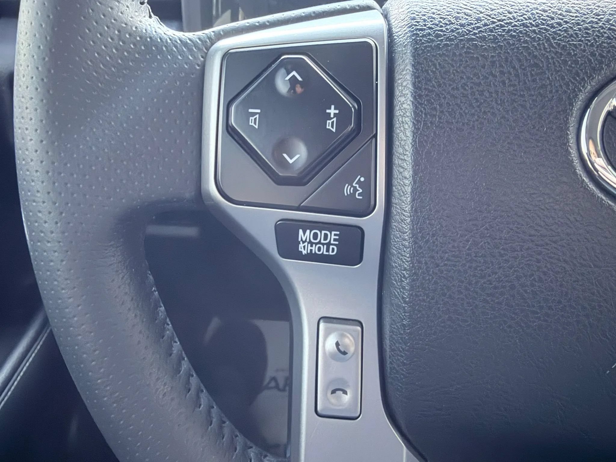 Used 2021 Toyota 4Runner SR5 AWD/4WD image 22