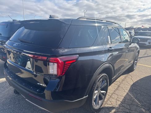 New 2026 Ford Explorer Active w/ Active Comfort Package AWD/4WD image 9