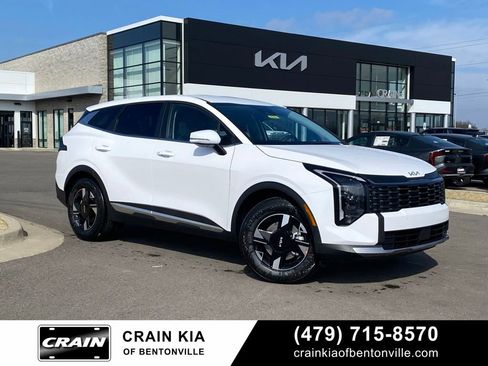 New 2026 Kia Sportage LX image 1