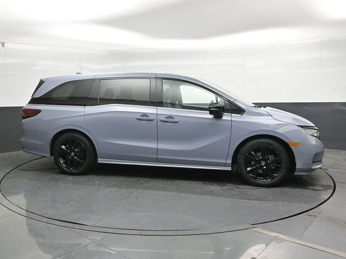 Used 2023 Honda Odyssey Sport image 5