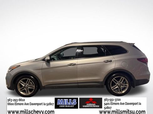 Used 2017 Hyundai Santa Fe SE image 8