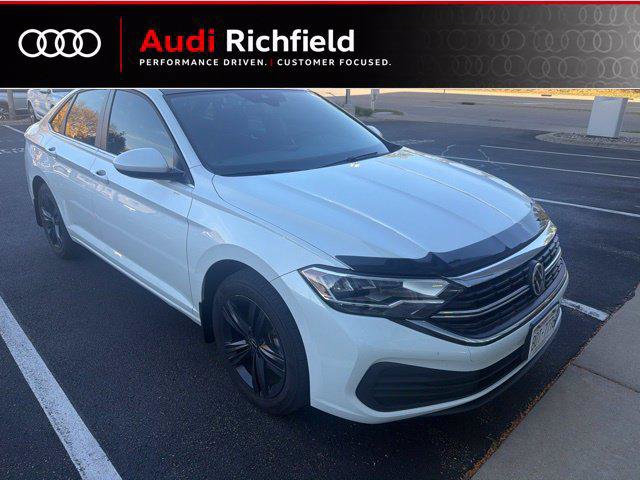 Used 2023 Volkswagen Jetta SE FWD image 8