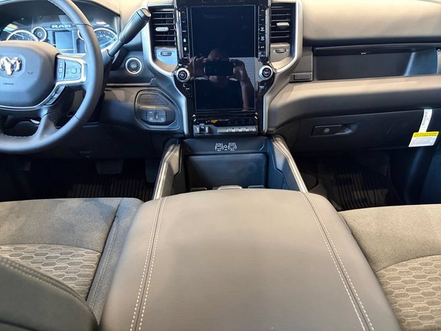 New 2026 RAM 2500 Big Horn AWD/4WD image 19