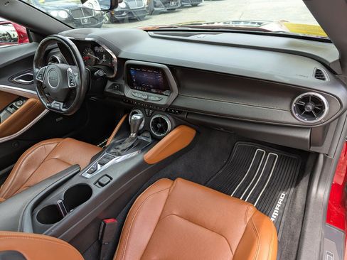 Used 2021 Chevrolet Camaro SS RWD image 32