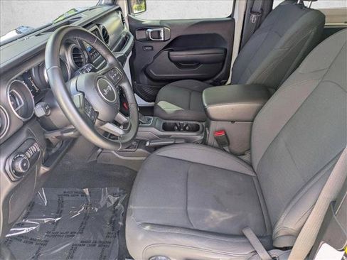 Used 2022 Jeep Wrangler Sport AWD/4WD image 15