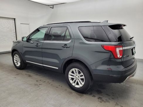 Used 2016 Ford Explorer XLT image 3