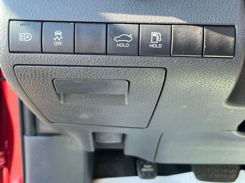 Used 2021 Toyota Camry SE FWD image 13