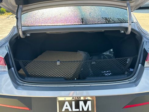 Certified 2025 Hyundai Elantra Sport image 18