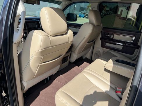 Used 2016 RAM 2500 Laramie w/ Convenience Group image 19