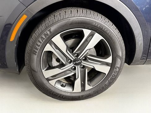 Certified 2023 Kia Sorento EX AWD/4WD image 31