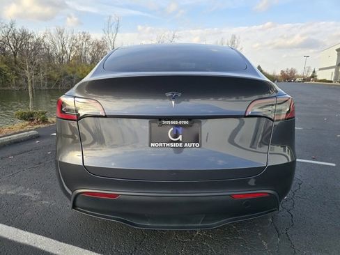 Used 2023 Tesla Model Y 2WD image 8