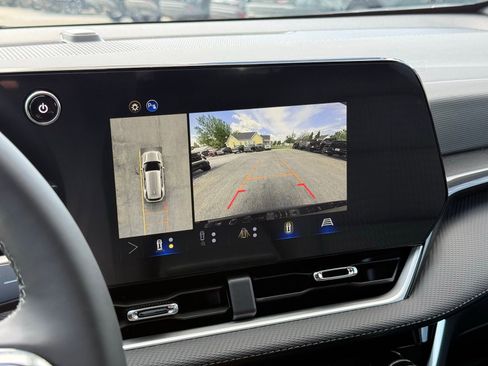 New 2026 Chevrolet Equinox LT FWD image 18