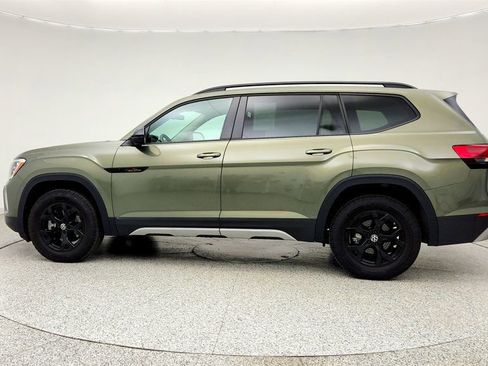 Used 2025 Volkswagen Atlas Peak Edition SE AWD/4WD image 8