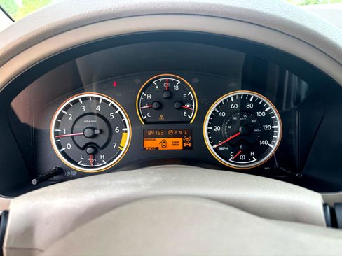 Used 2011 Nissan Armada SV image 19