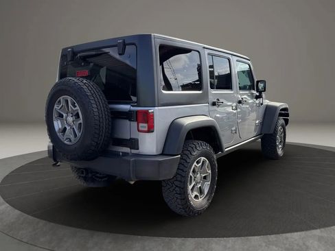 Used 2015 Jeep Wrangler Unlimited Rubicon w/ Connectivity Group image 5