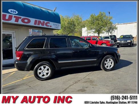 Used 2010 Jeep Grand Cherokee Laredo image 3
