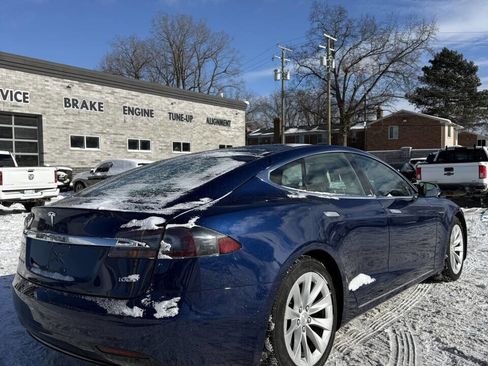 Used 2017 Tesla Model S 75D image 4