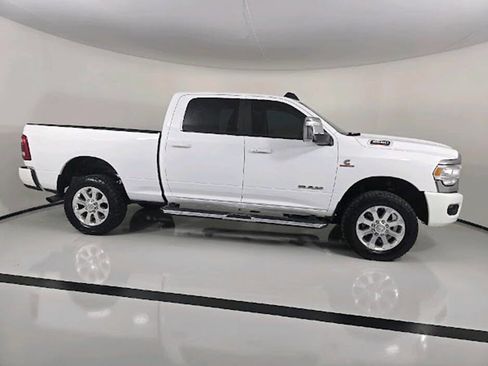 Used 2023 RAM 2500 Laramie AWD/4WD image 9