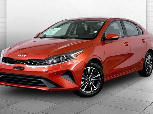 Certified 2024 Kia Forte LXS w/ LXS Technology Package image 12