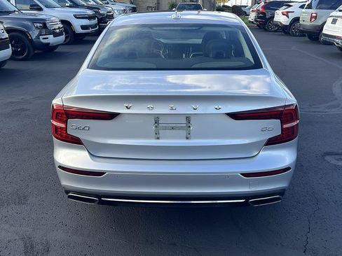 Used 2022 Volvo S60 B5 Inscription FWD image 6