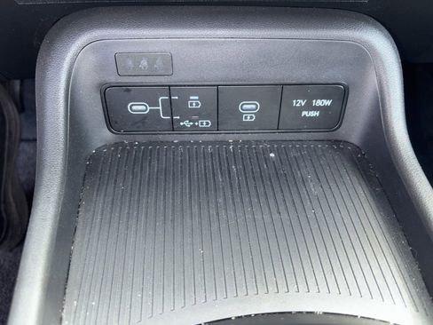 Used 2025 Hyundai Kona SE AWD/4WD image 28