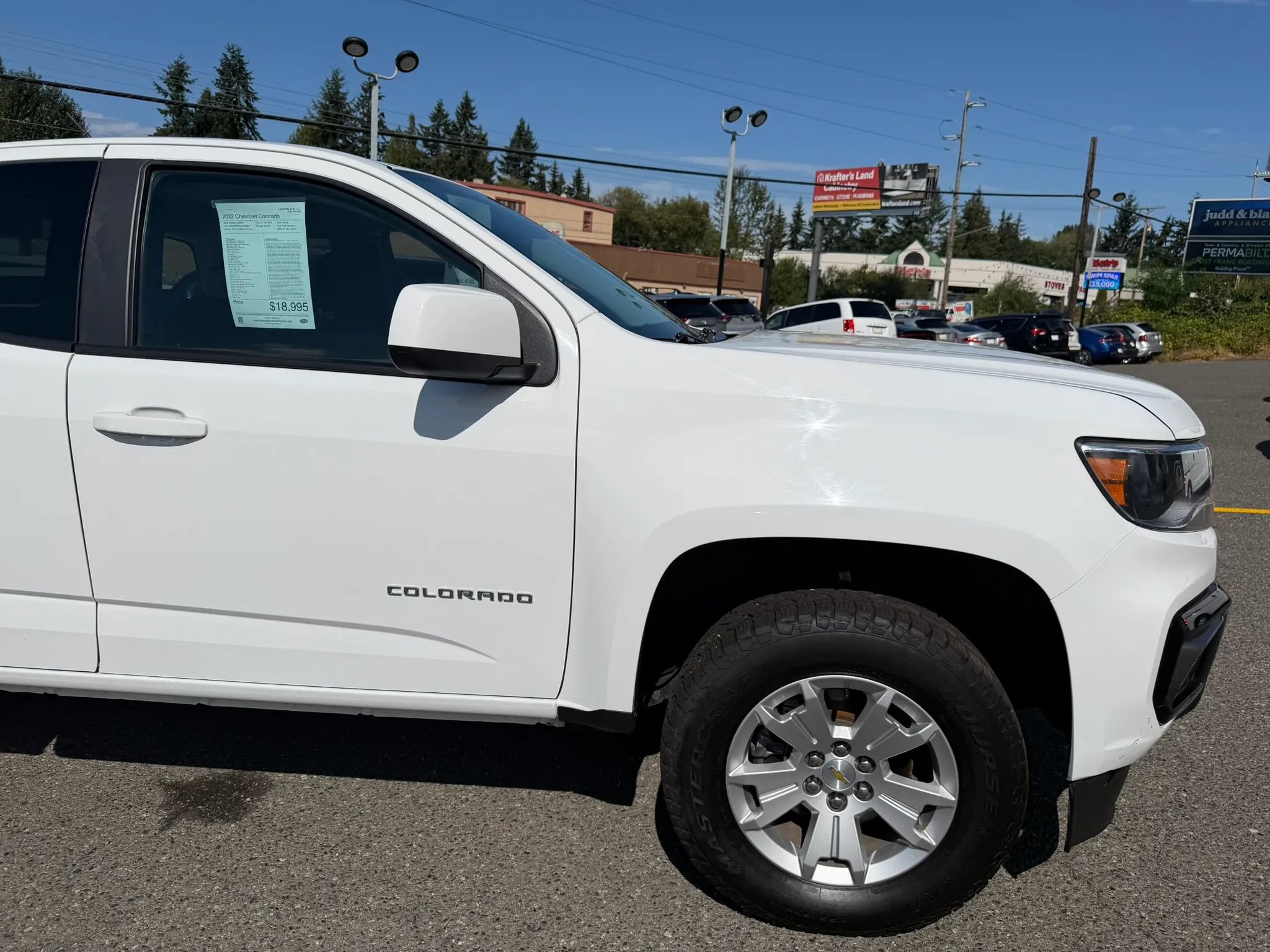 Used 2022 Chevrolet Colorado LT w/ Fleet Safety Package RWD image 4
