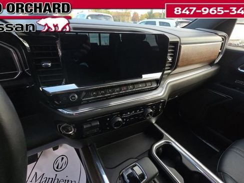 Used 2023 Chevrolet Silverado 1500 High Country image 9