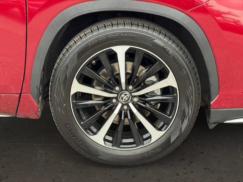 Used 2022 Toyota Highlander XSE w/ Protection Package #3 (TMS) AWD/4WD image 10