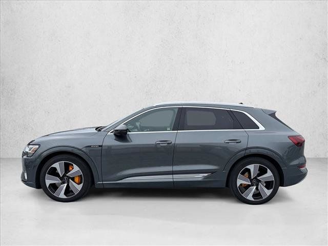 Used 2019 Audi e-tron Prestige w/ Prestige Package AWD/4WD image 9