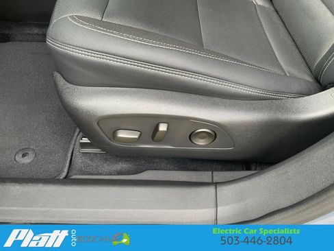 Used 2024 Chevrolet Blazer EV LT AWD/4WD image 28
