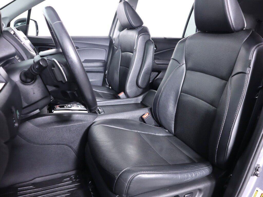 Used 2017 Honda Pilot Elite image 36