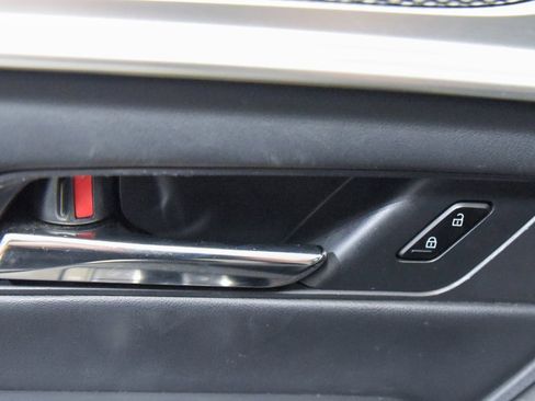 Used 2024 MAZDA CX-90 3.3 Turbo w/ Preferred Plus image 17