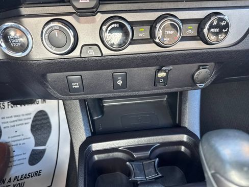 Used 2016 Toyota Tacoma TRD Sport w/ Towing Package AWD/4WD image 29
