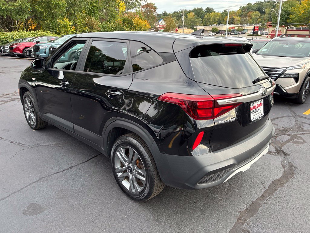 Used 2021 Kia Seltos LX AWD/4WD image 5