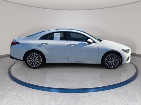 Used 2025 Mercedes-Benz CLA 250 image 4