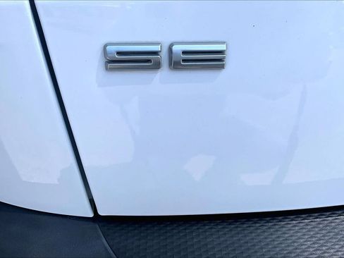 Used 2020 Ford Escape SE FWD image 10