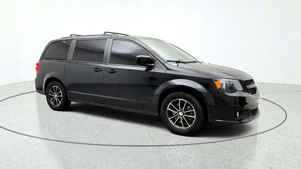 Used 2018 Dodge Grand Caravan GT FWD image 3