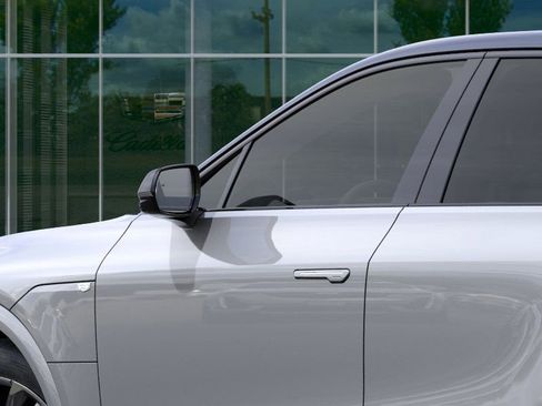 New 2026 Cadillac Lyriq V image 12