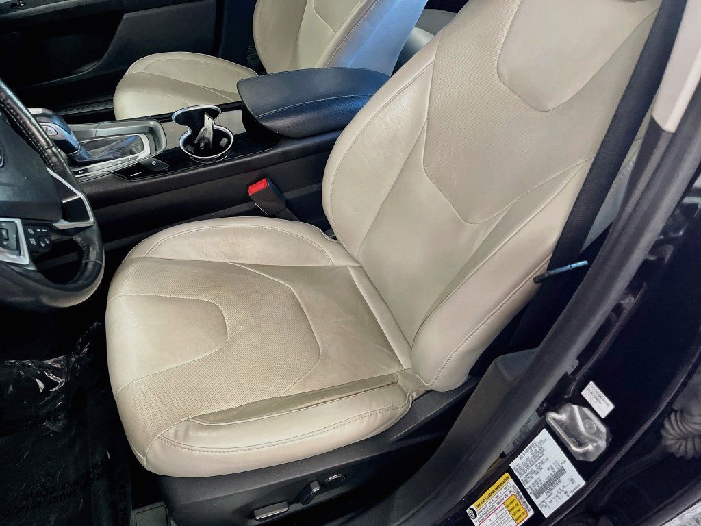 Used 2015 Ford Fusion Titanium FWD image 19
