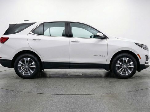 Used 2025 Chevrolet Equinox LT FWD image 11